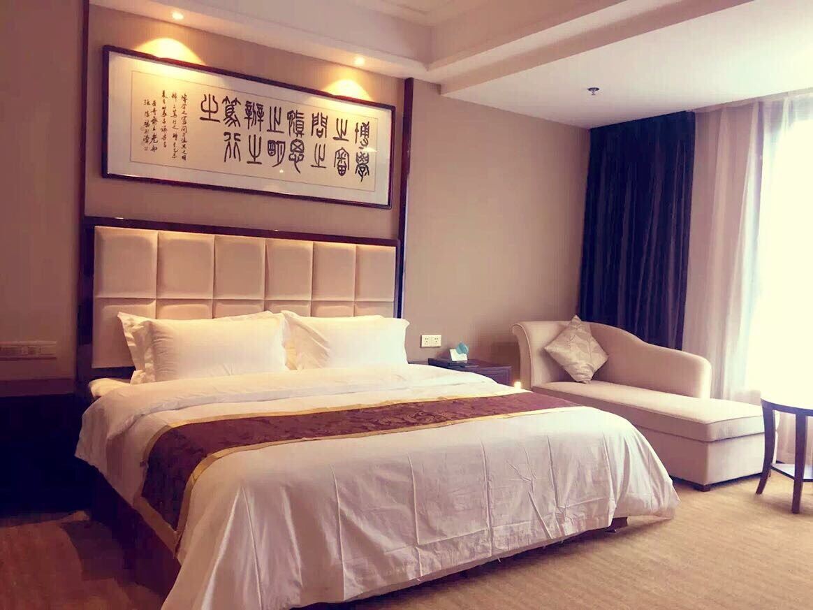 豪华大床房