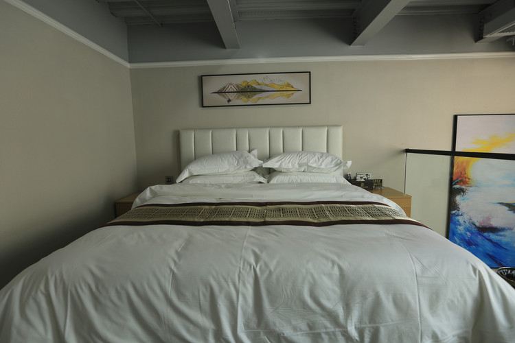 LOFT望月大床房