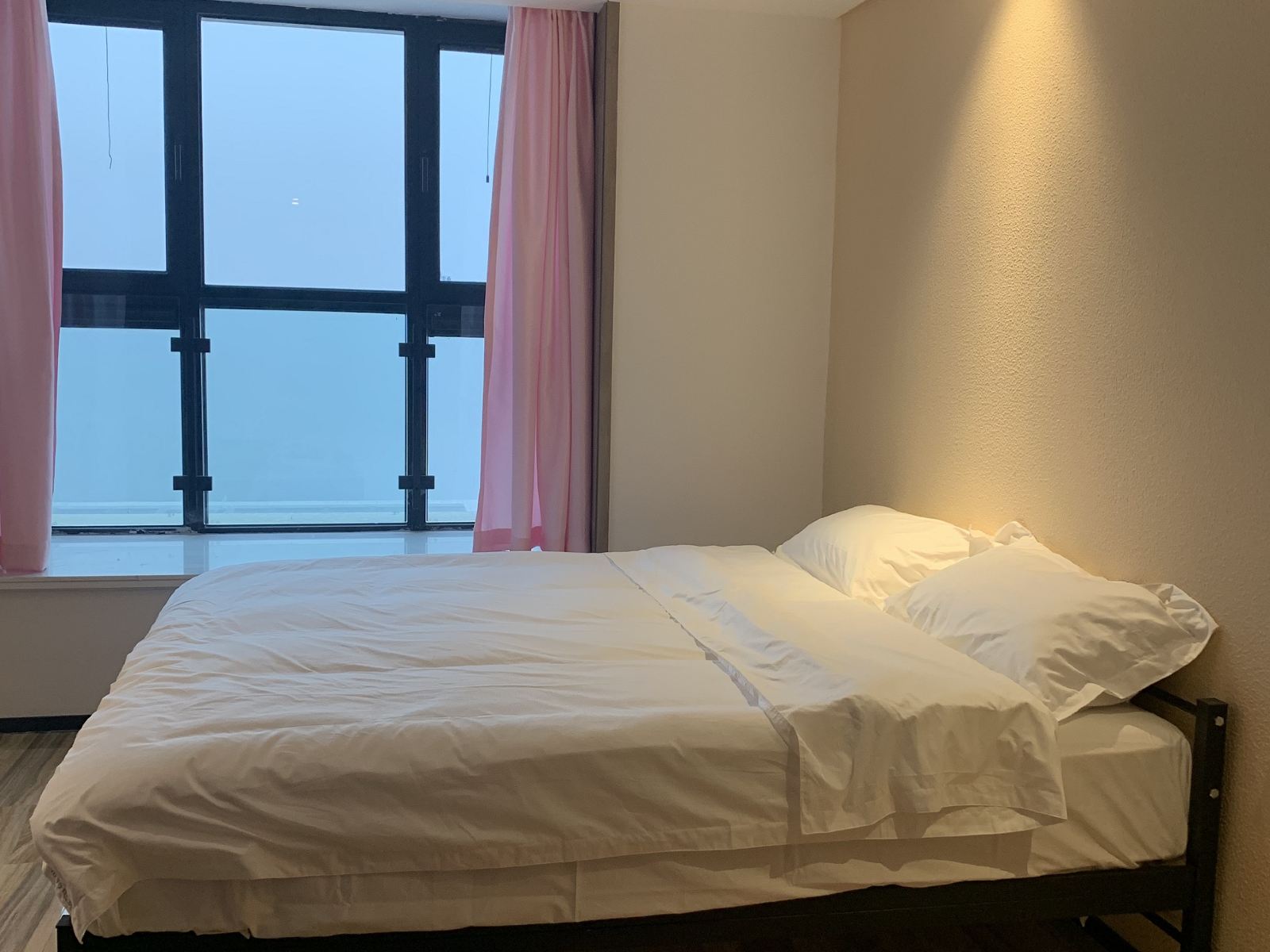 hello kitty主题电竞双人房