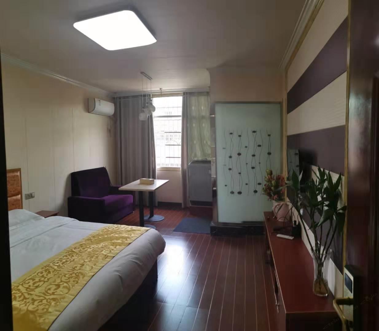豪华大床房