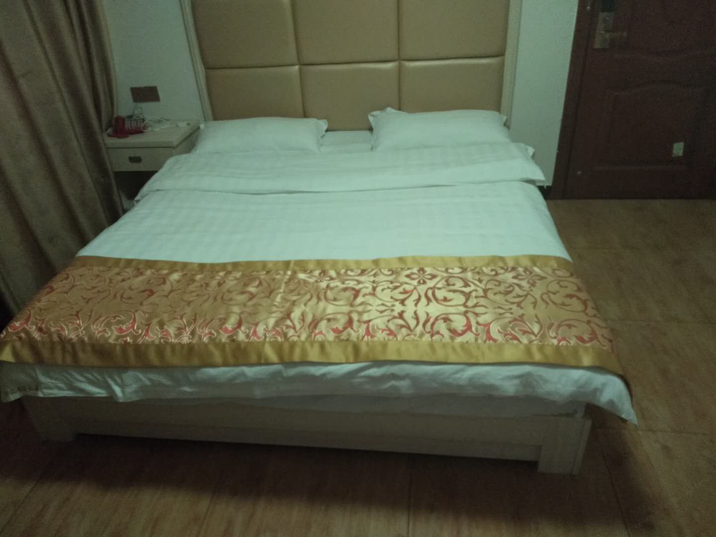 商务大床房