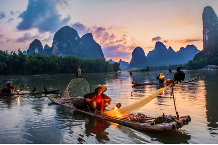 <桂林-世外桃源-古东-阳朔-龙脊5日游>桂林全景游，纯玩0购物，观BBC漓江渔火，古东千亩枫林赏秋，缆车游梯田（当地游）