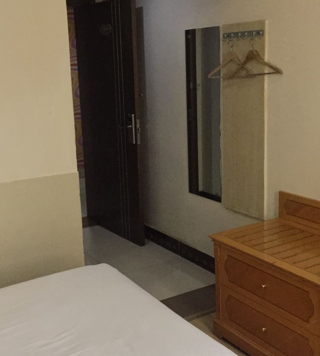 经济大床房