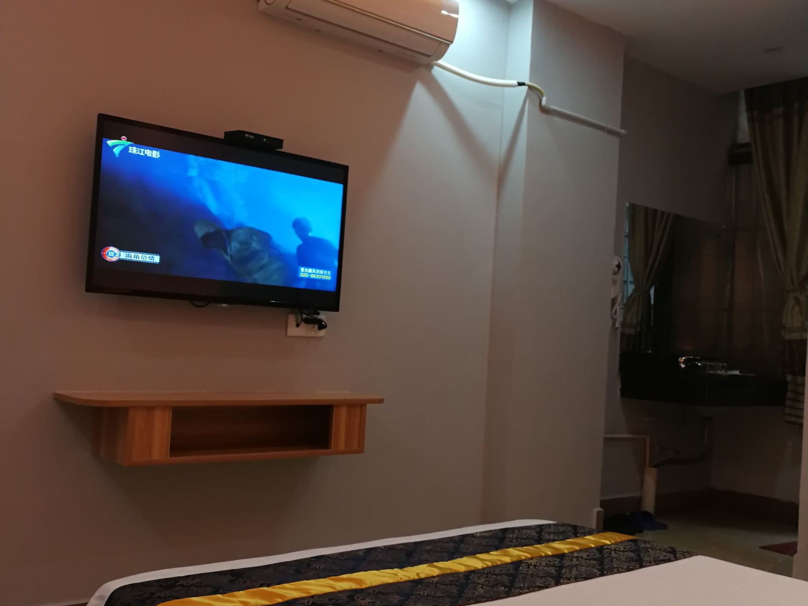 豪华大床房