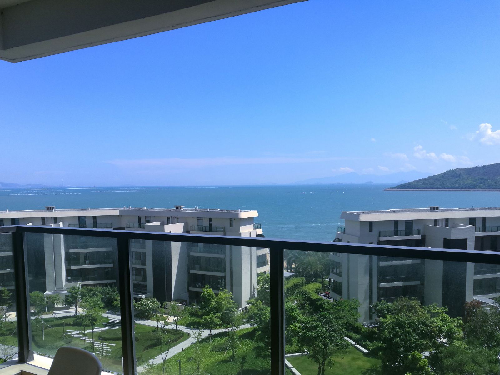 观海轩半海景舒适大床房