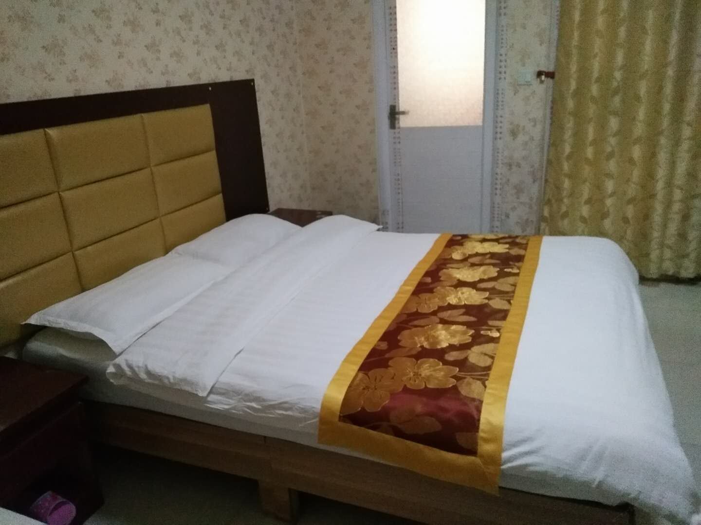 时尚大床房
