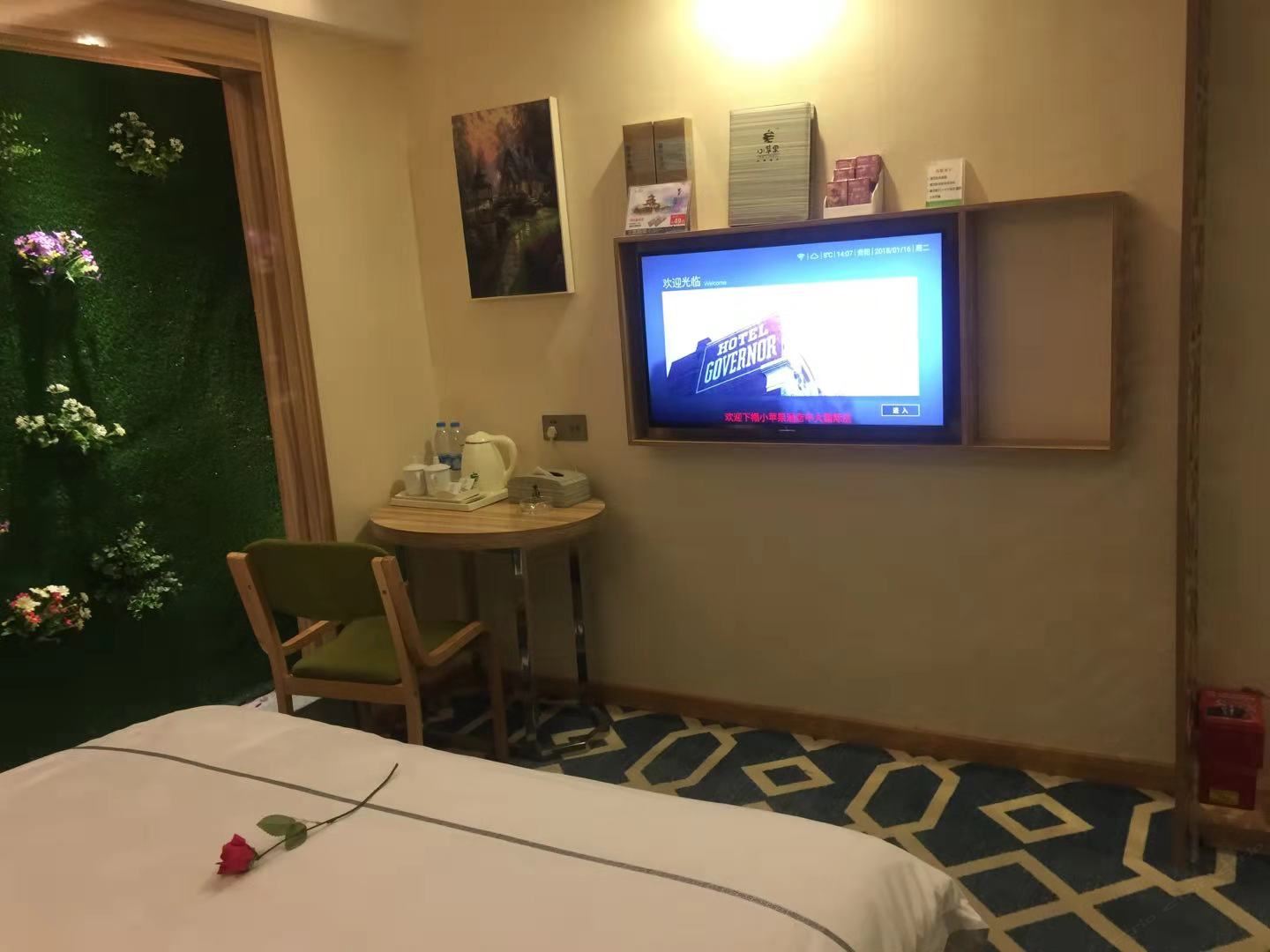 精品大床房(无窗)