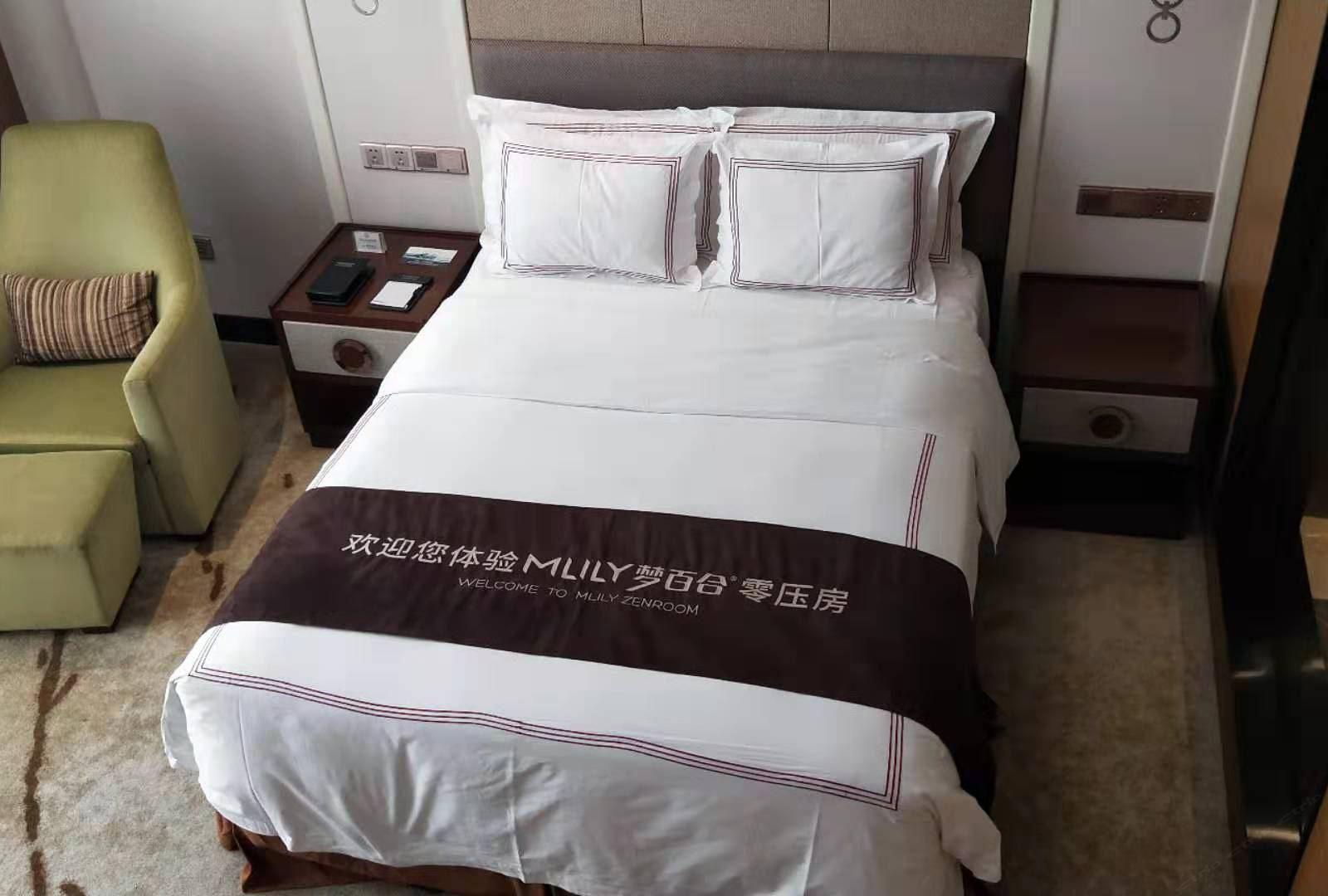 零压豪华大床房