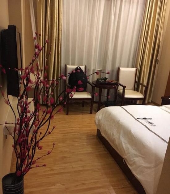 豪华大床房