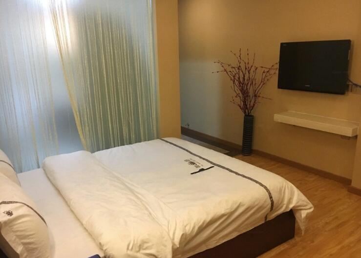 豪华大床房