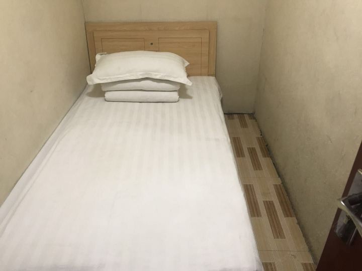 普通单人间