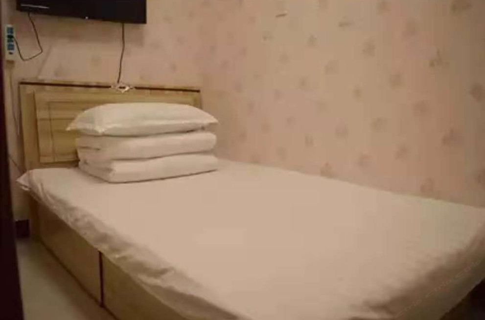 电脑大床房