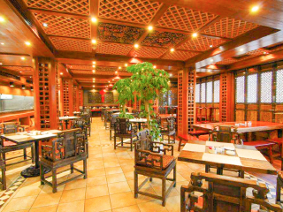 麗江瀘沽湖跟團(tuán)游與自由行_麗江瀘沽湖游組團(tuán)_去麗江瀘沽湖旅游多少錢(qián)