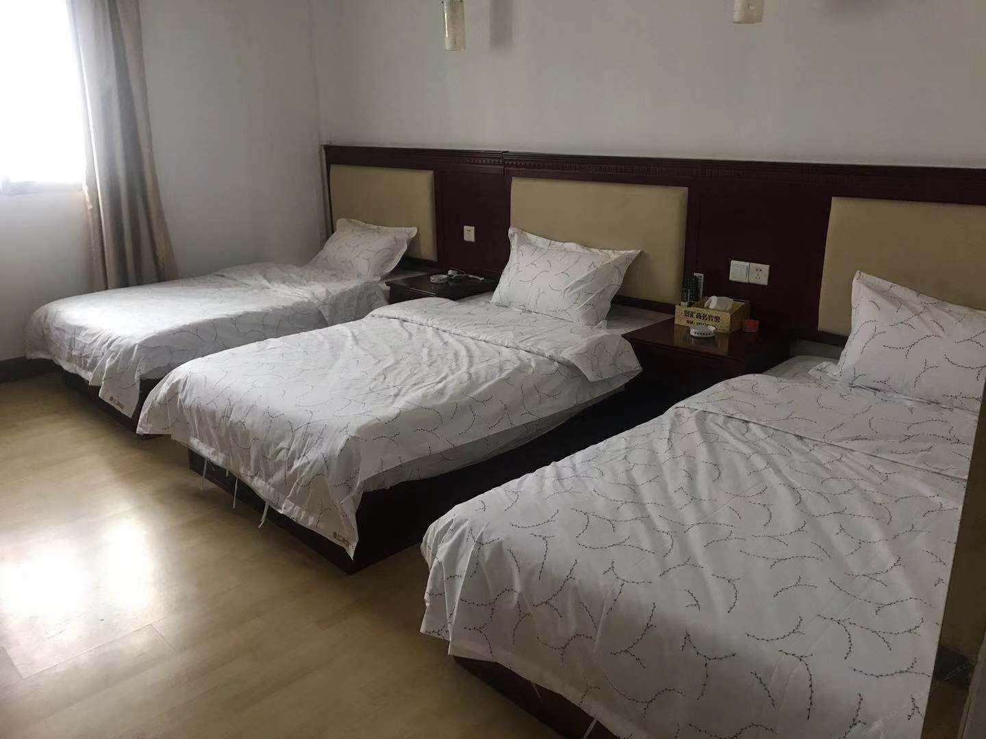 标准三人房