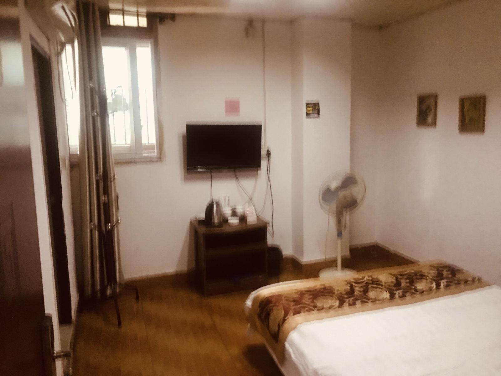 特惠大床房(无窗)