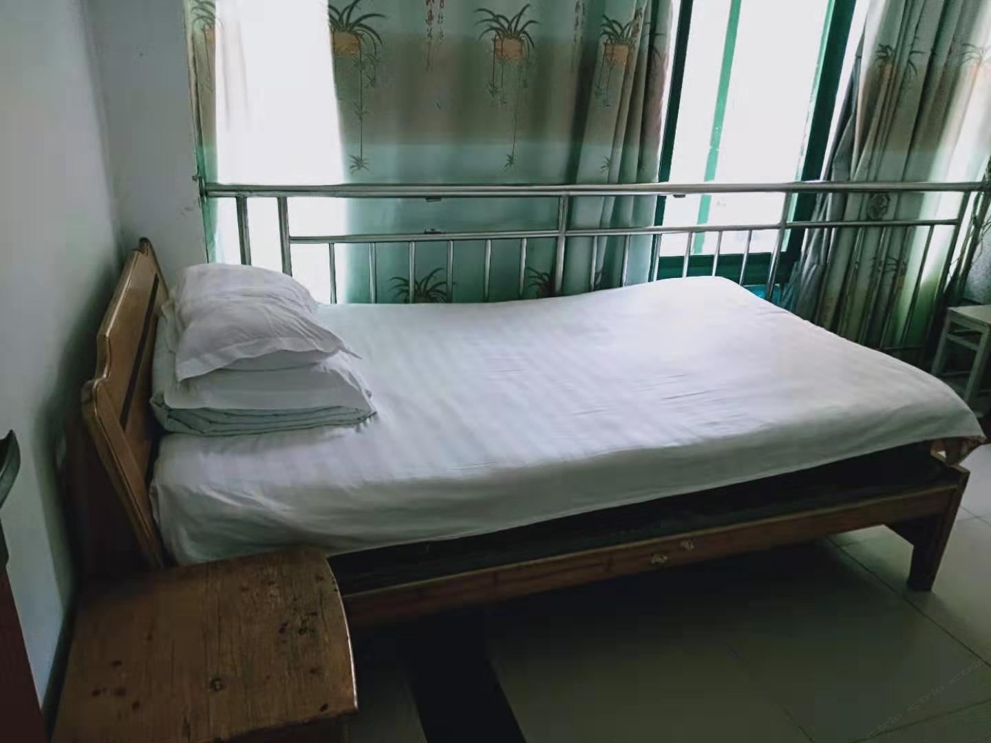 电脑大床房