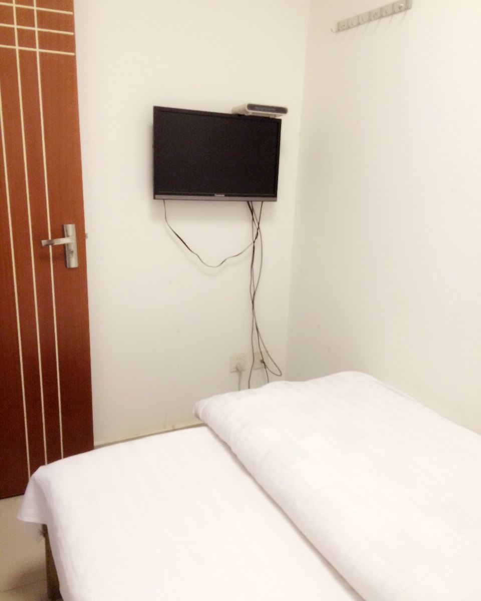 普通间(无窗)(公共卫浴)