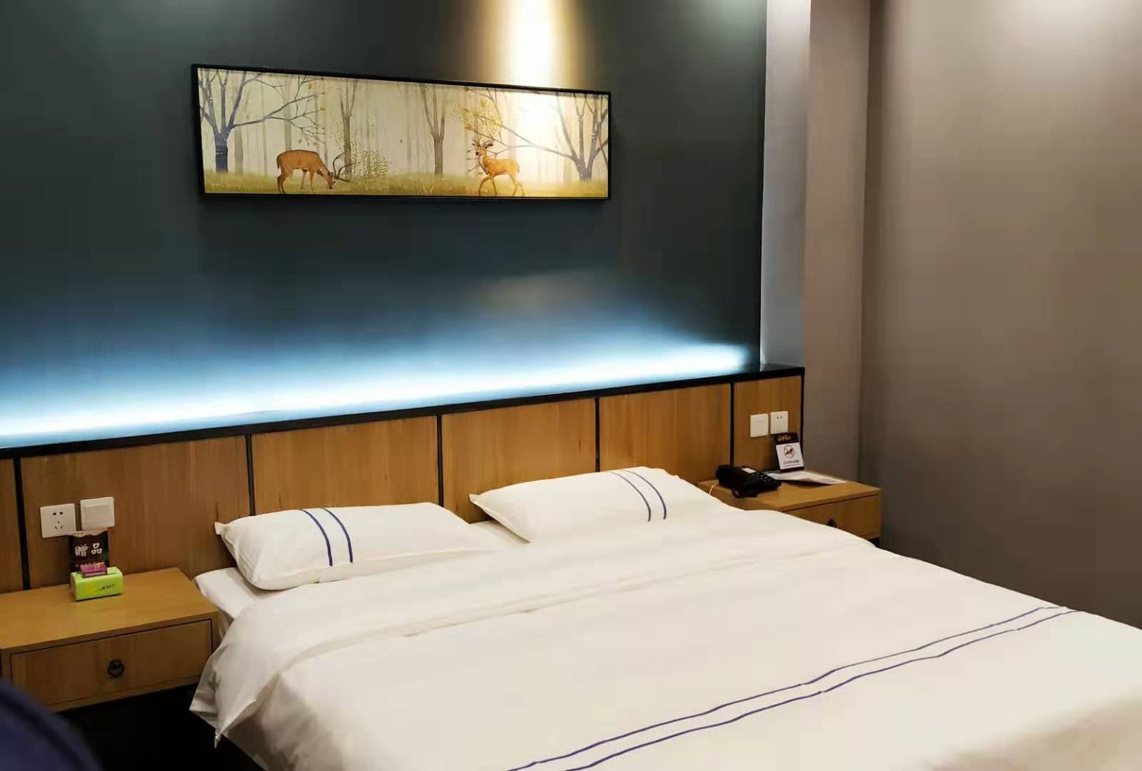 经典大床房