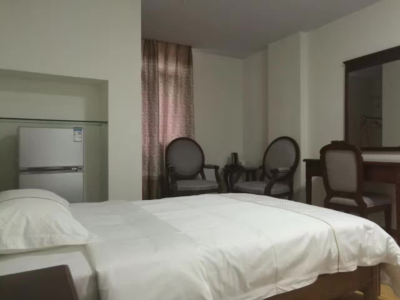 标准大床房
