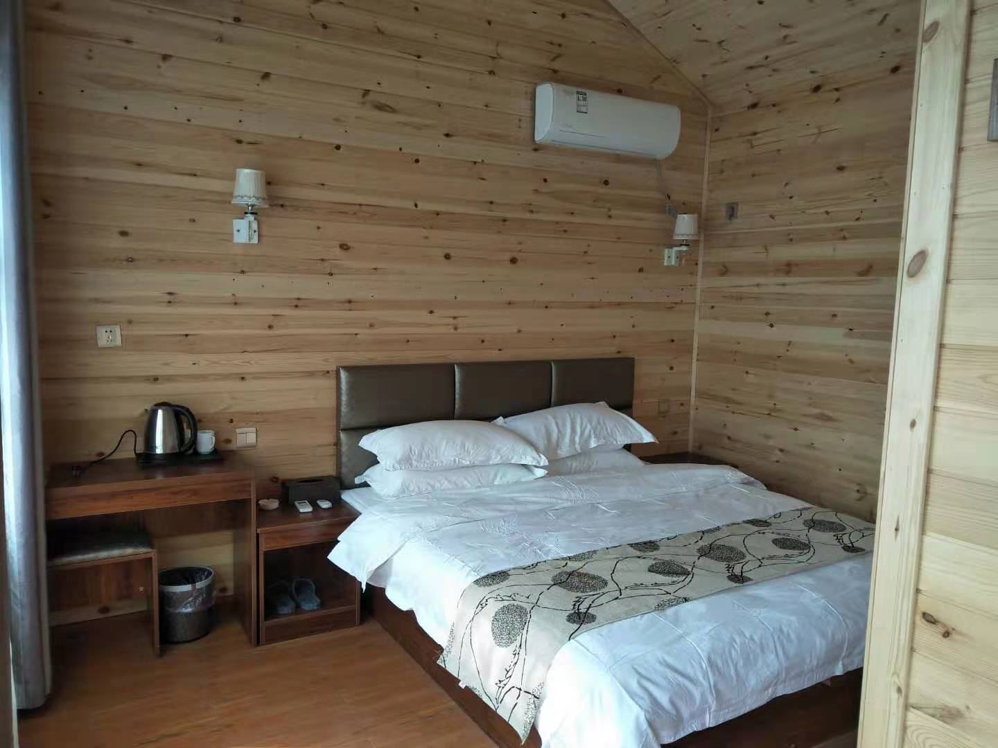 木屋大床房