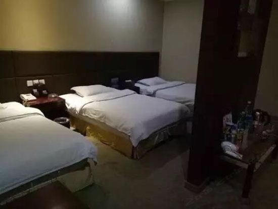 三人间
