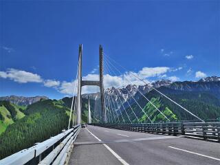 深圳新疆十日游纯玩团_新疆自由行组团_几月去新疆旅游最便宜