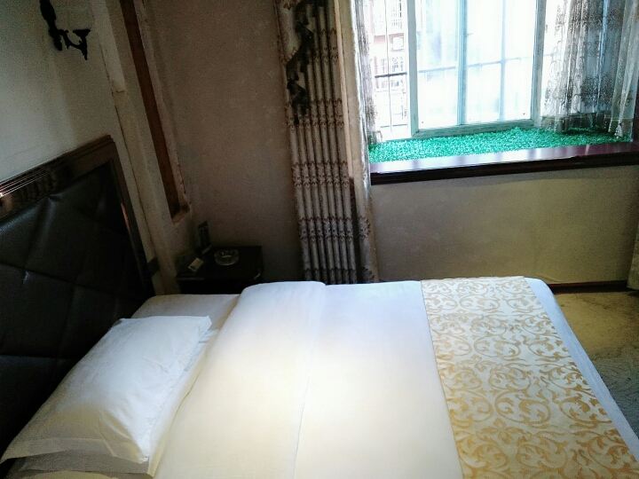 电脑大床房