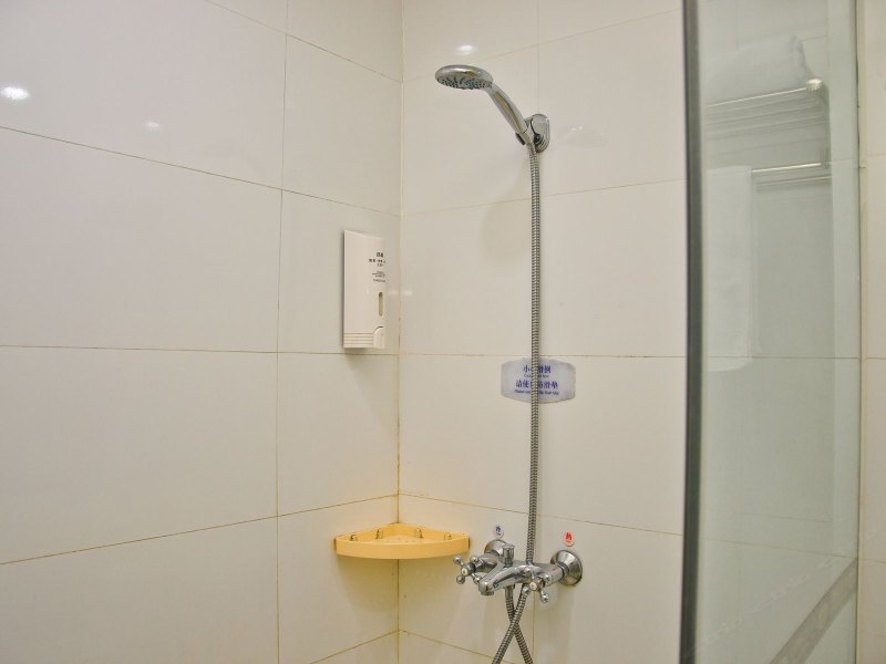 hotelPic