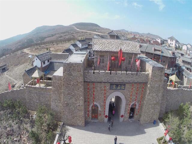[春节] 智圣汤泉-竹泉村-红石寨大巴2日游>风景优美