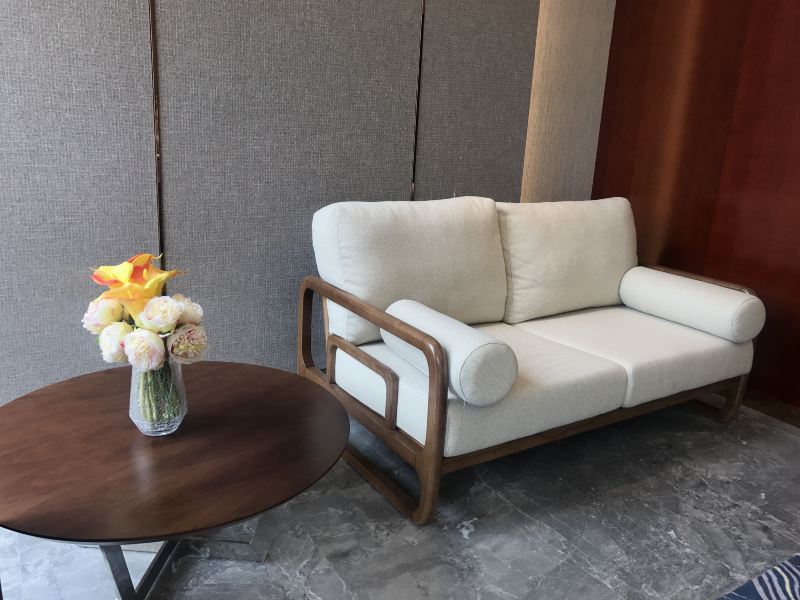 hotelPic
