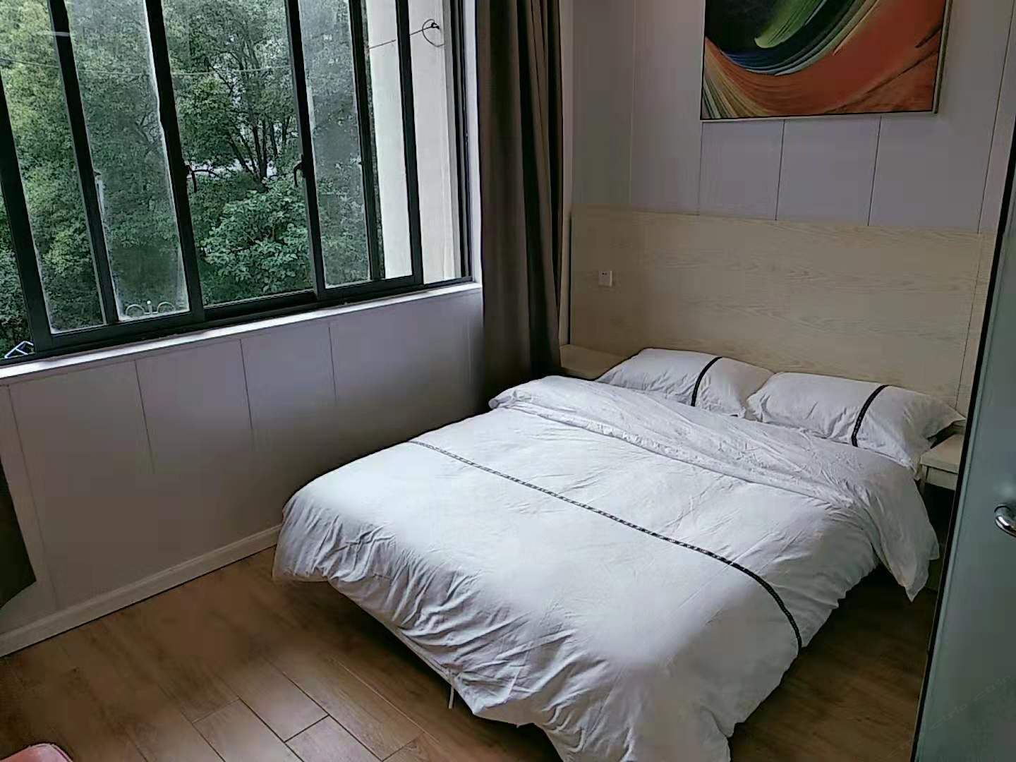 豪华大床房