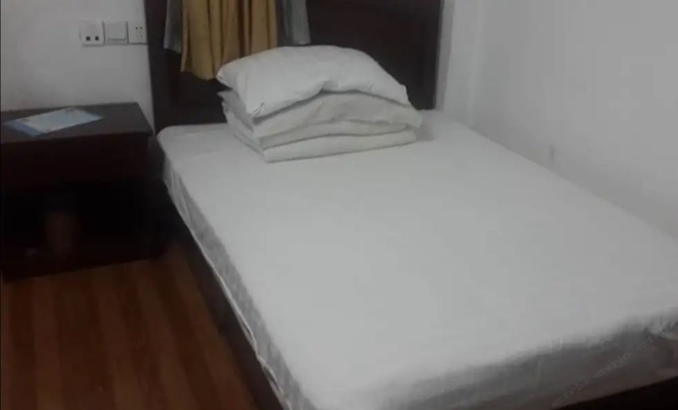 普通单人间