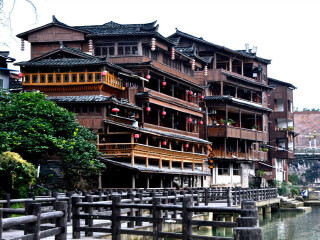 貴州黃果樹瀑布特價旅游團(tuán)報(bào)價_去貴州黃果樹瀑布靠譜的旅行團(tuán)_貴州黃果樹瀑布自由游價格多少