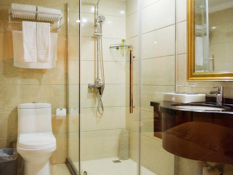 hotelPic