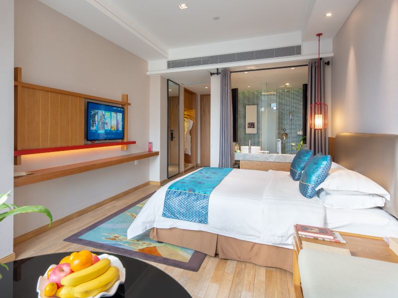 hotelPic
