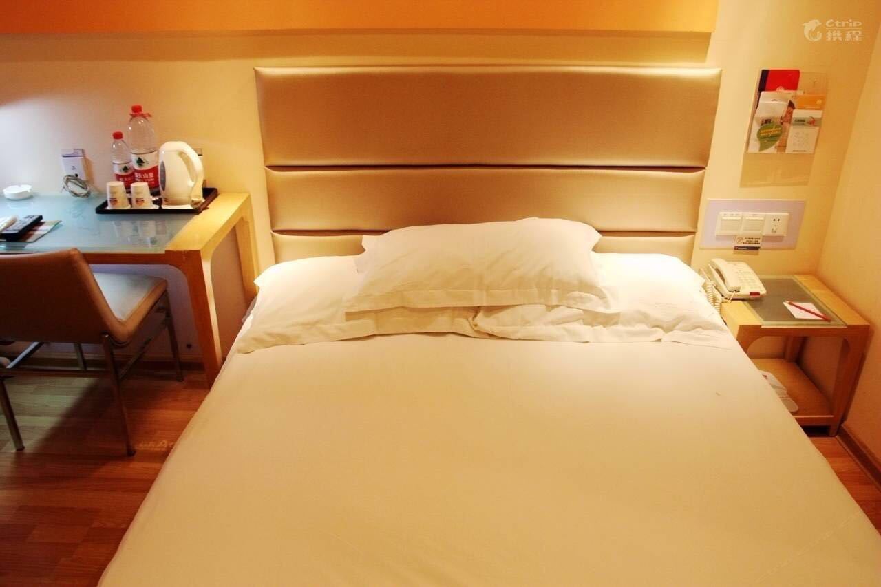 特惠大床房