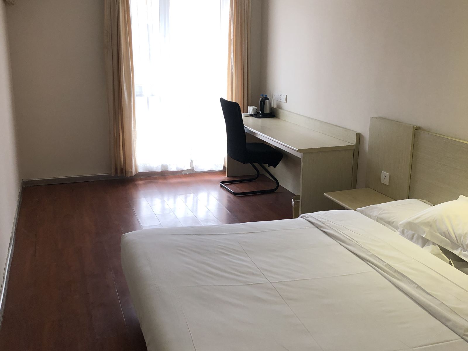 高级大床房