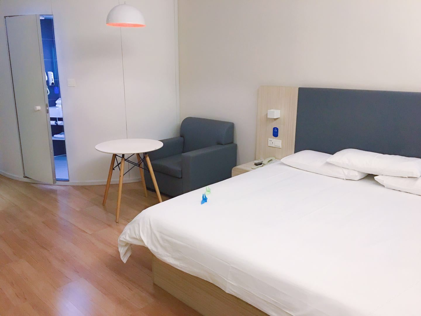 高级大床房A