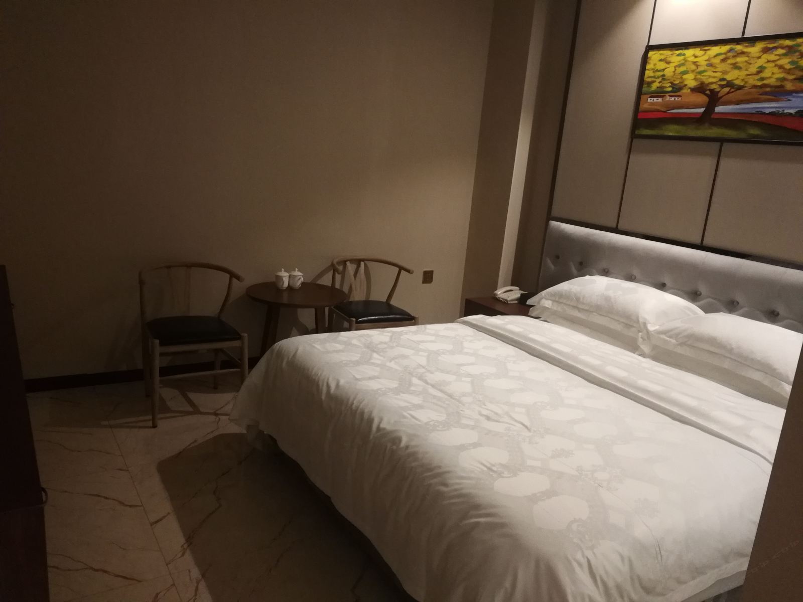 豪华大床房