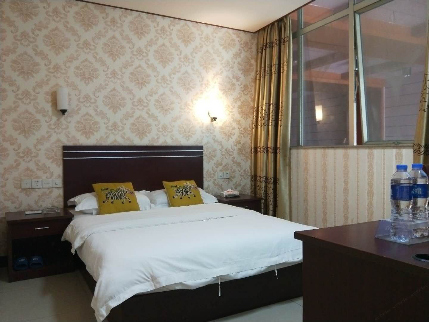 豪华大床房