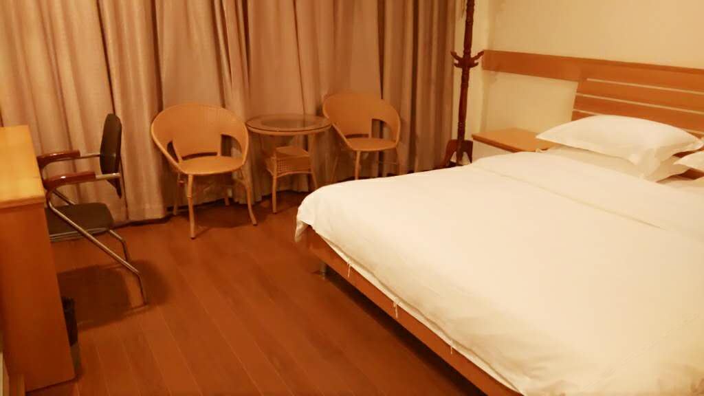 豪华大床房