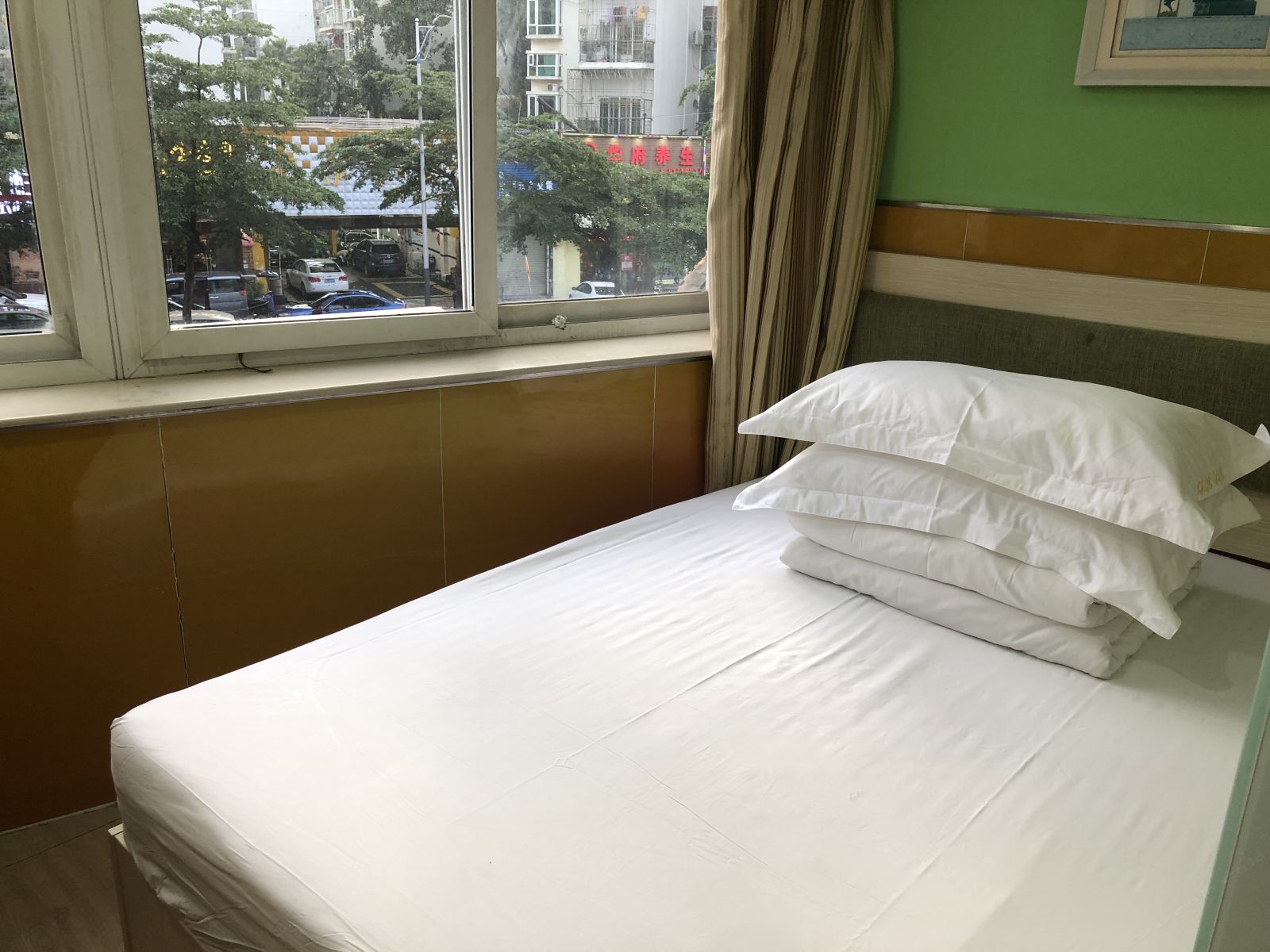 舒适大床房