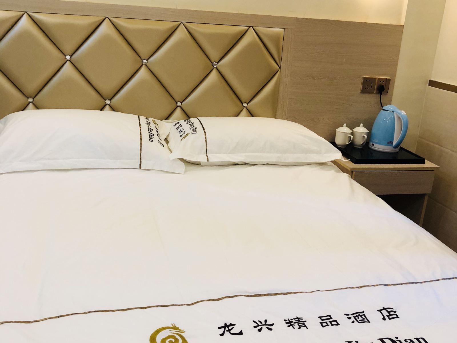 豪华舒适大床房