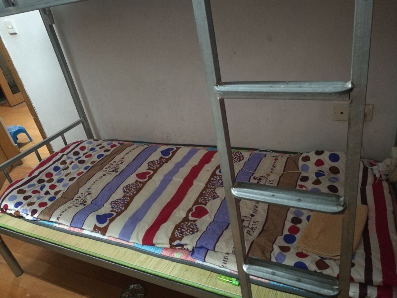 床位房(公共卫浴)