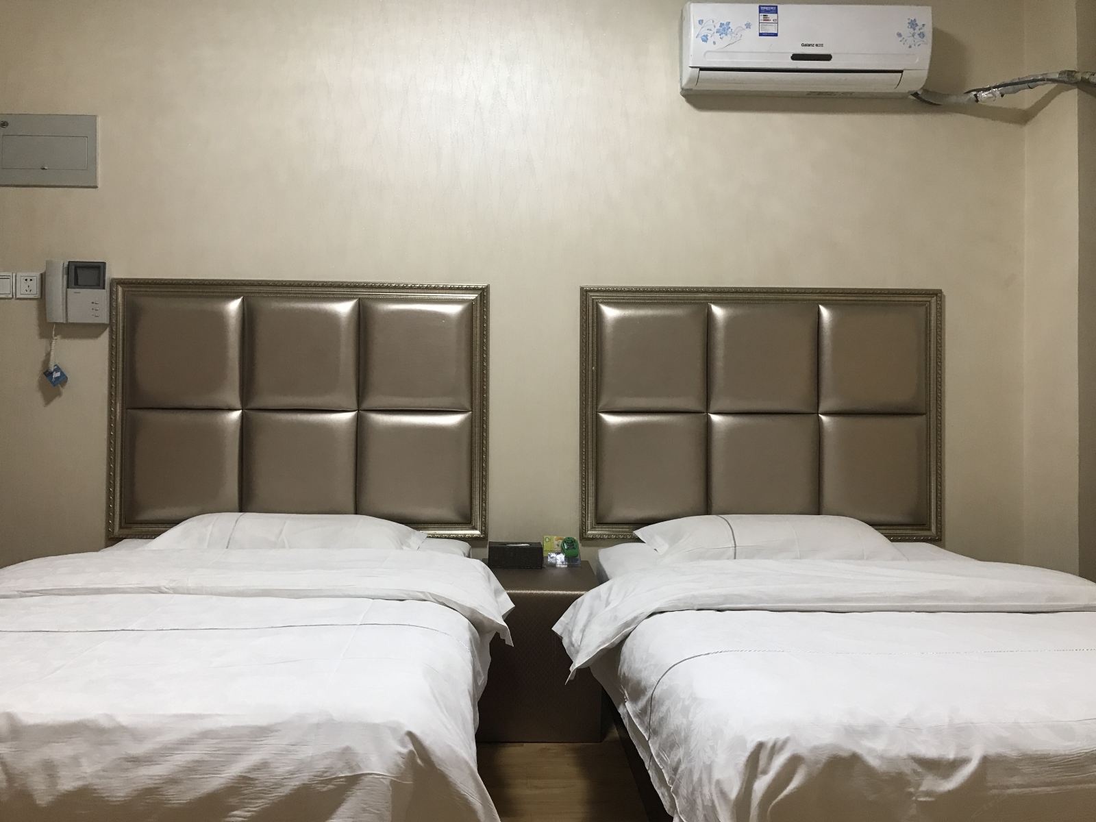 标准双床房