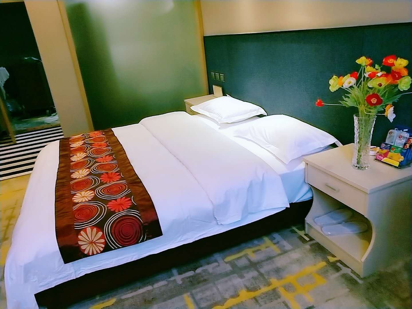 舒适大床房