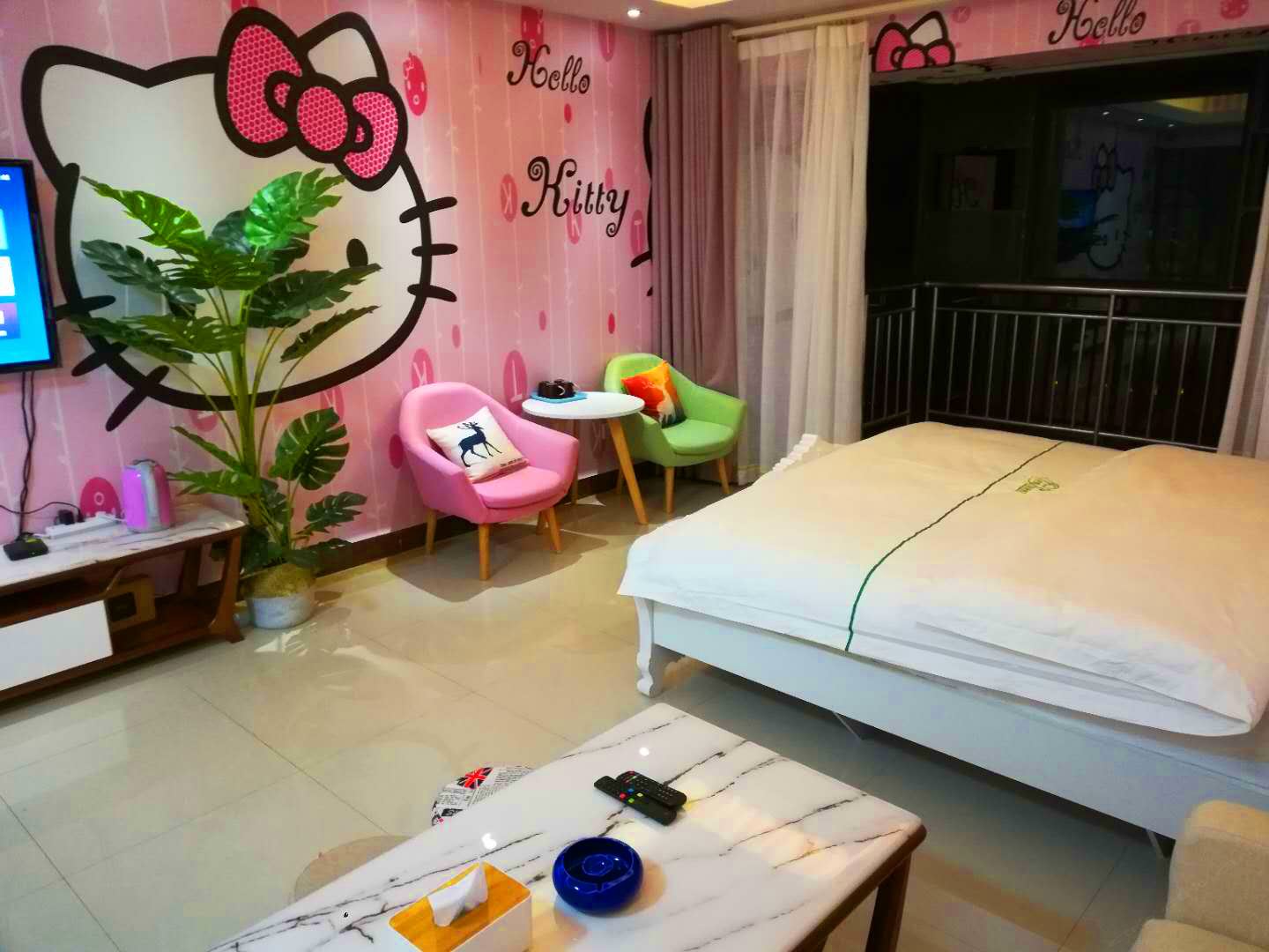 惬意时光hellokitty主题双床房