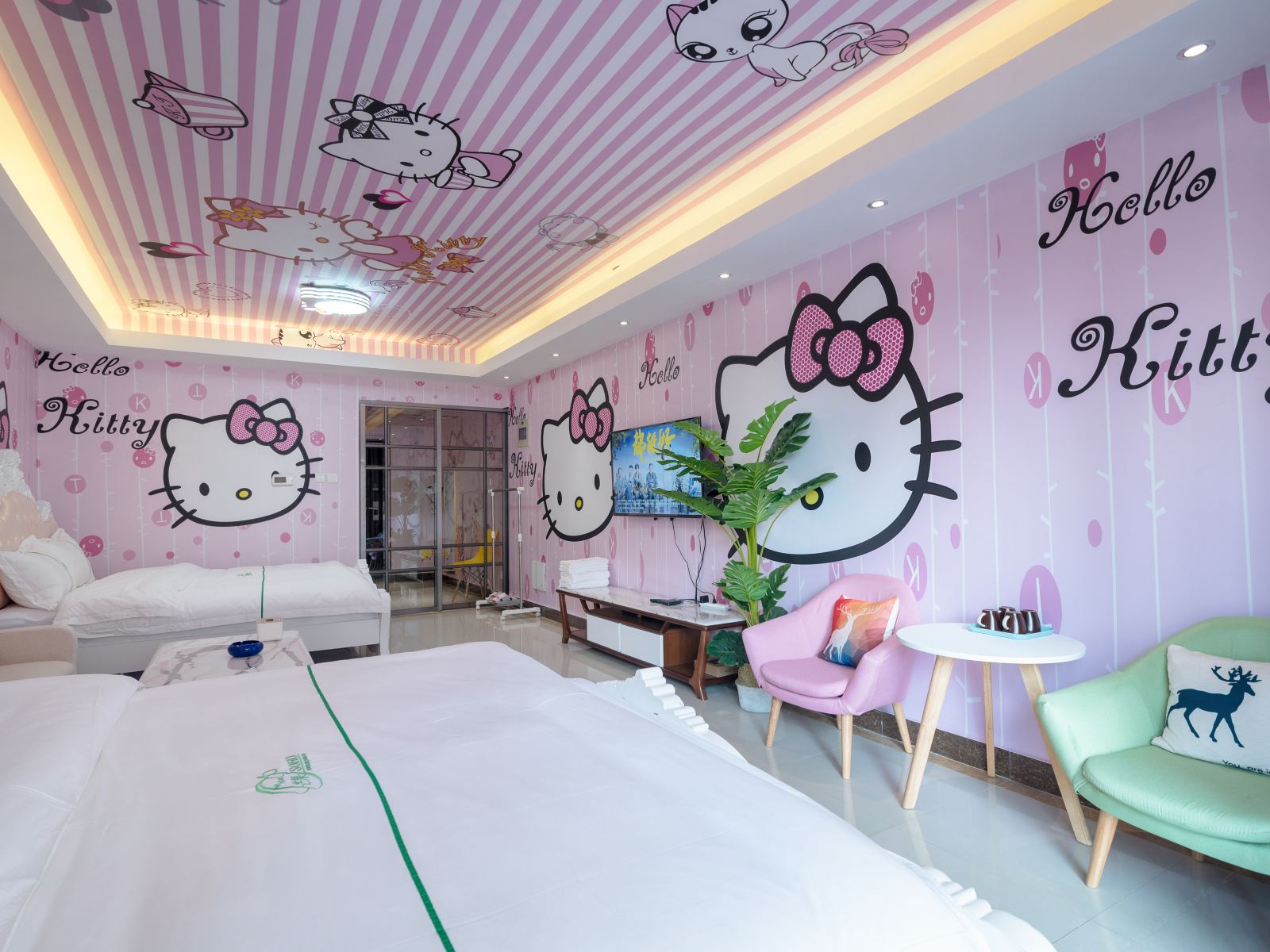 惬意时光hellokitty主题双床房