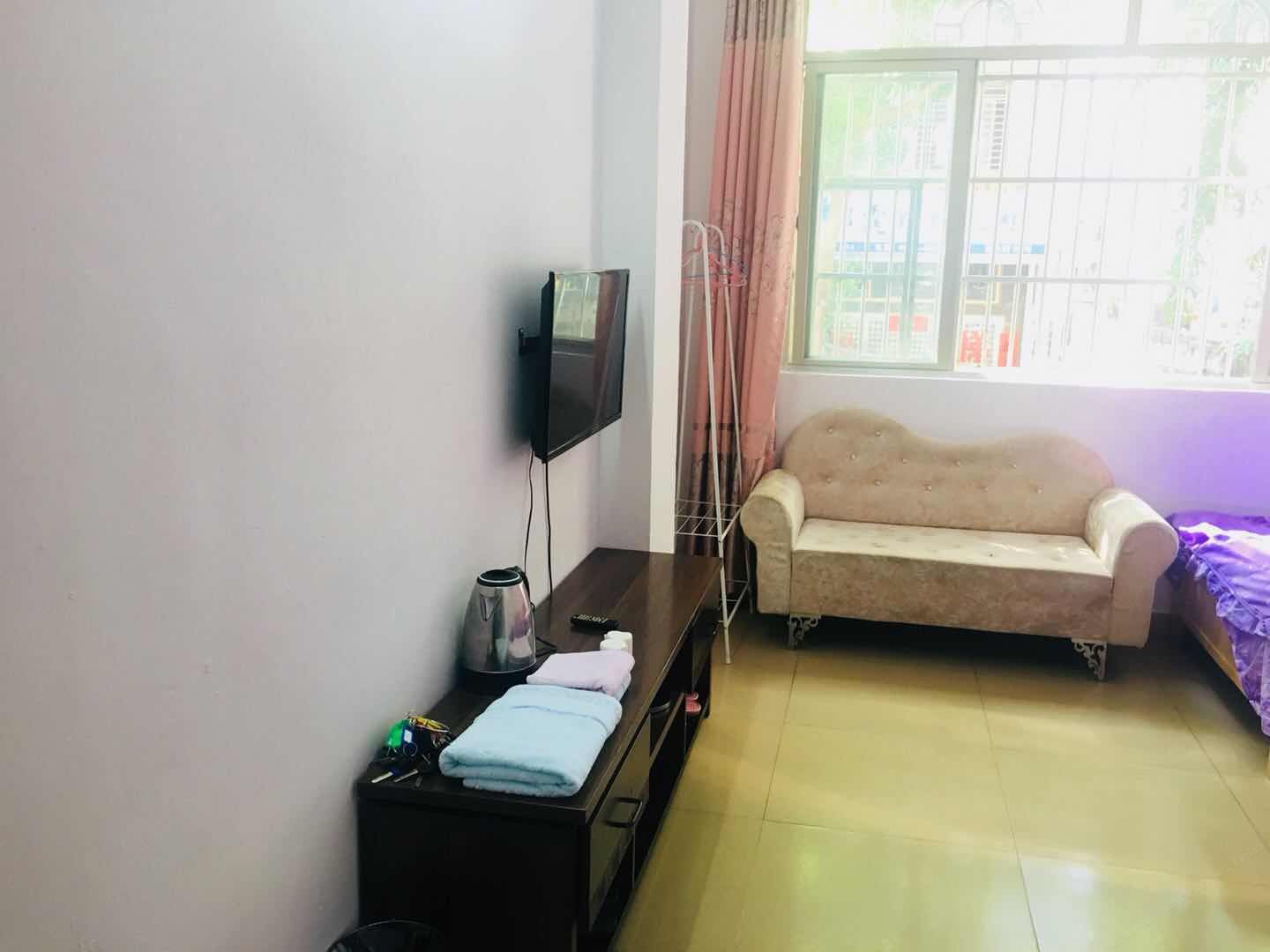 阳光家庭房