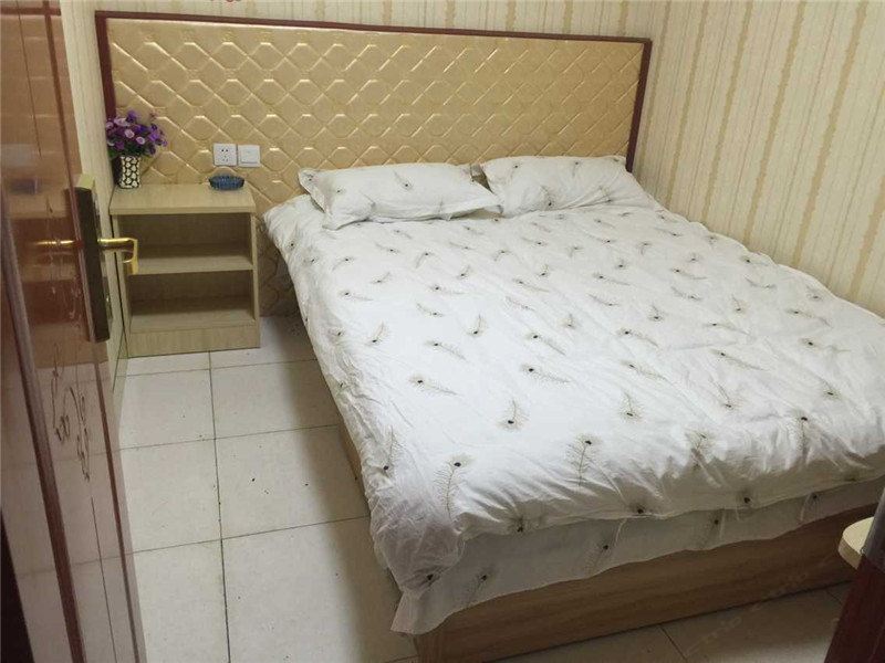 标准大床房